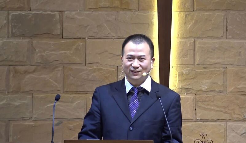 成都秋雨圣约归正教会长老李英强。(志愿者提供)